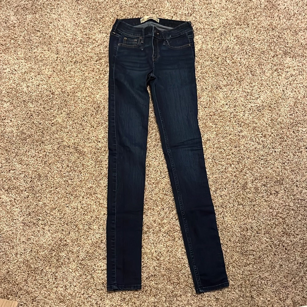 Hollister dark wash skinny jeans